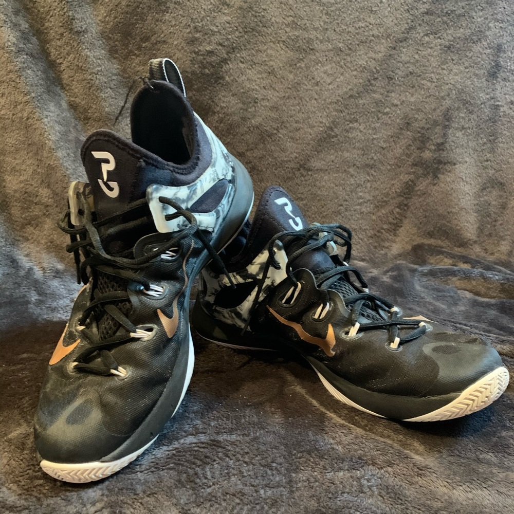 Nike men’s athletic/basketball shoes!